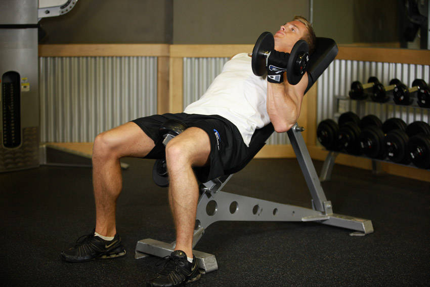 Alternate Incline Dumbbell Curl - starting position