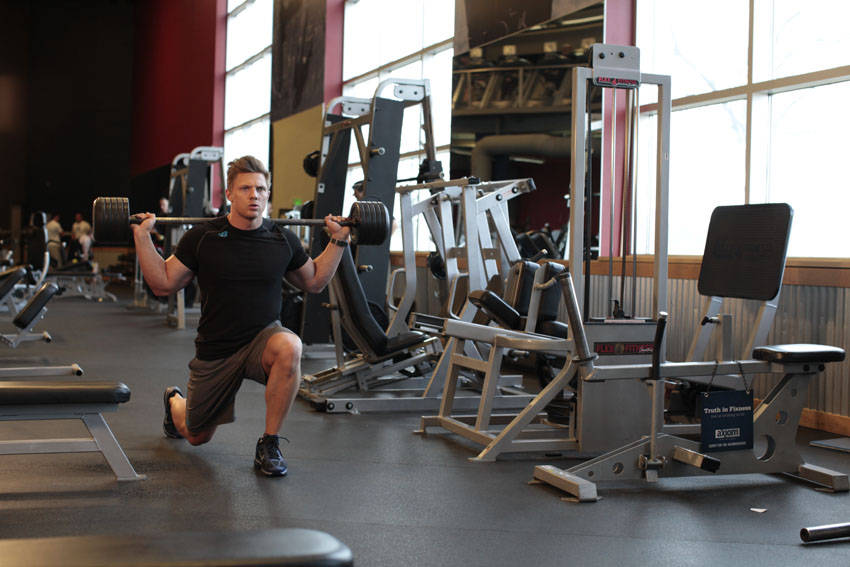Barbell Walking Lunge - ending position