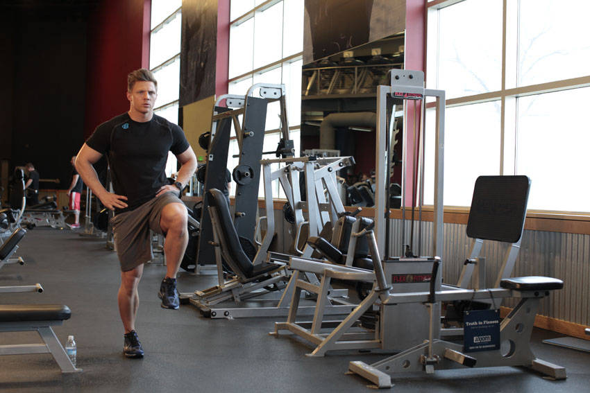 Bodyweight Walking Lunge - starting position