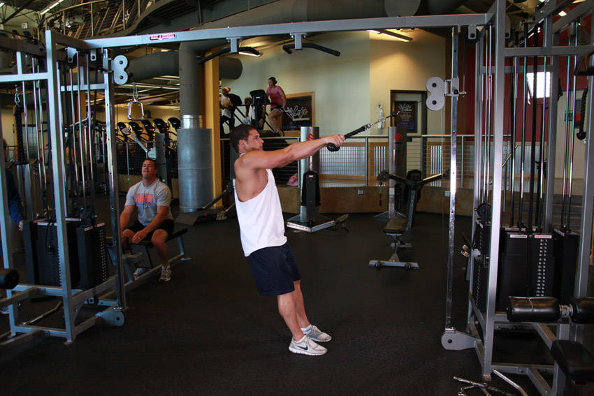 Cable Rope Rear-Delt Rows - starting position