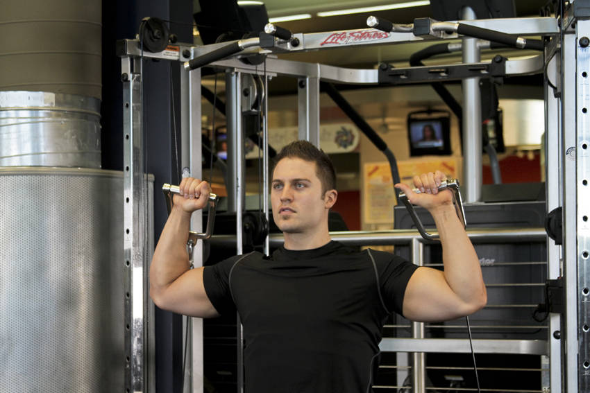 Cable Shoulder Press - starting position