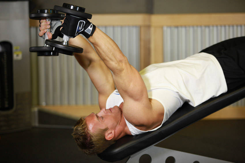 Decline Dumbbell Triceps Extension - starting position