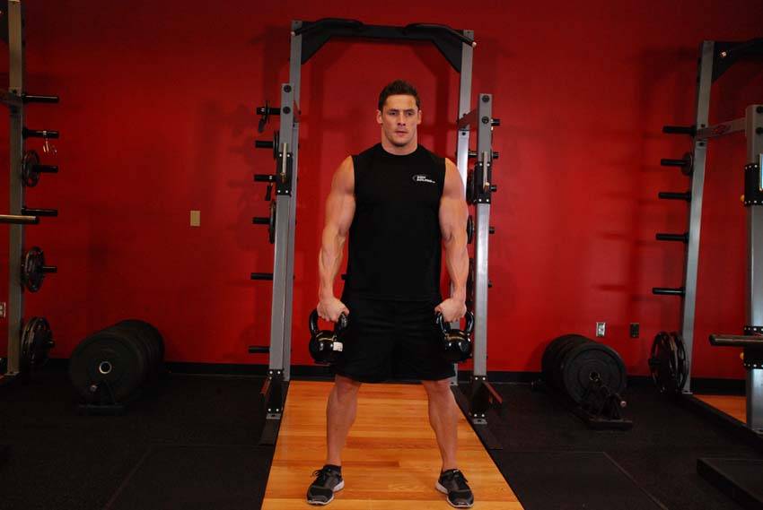 Double Kettlebell Snatch - starting position