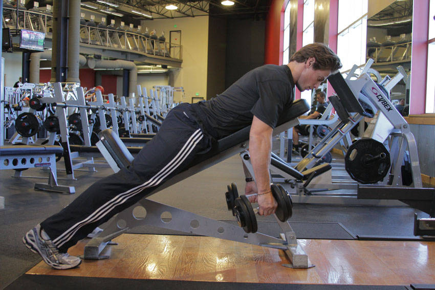 Dumbbell Incline Row - starting position