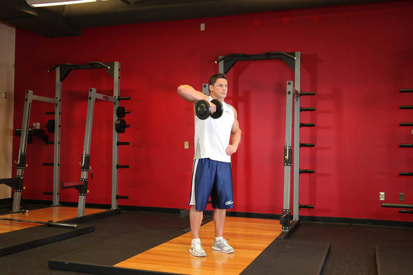 Dumbbell One-Arm Upright Row - starting position