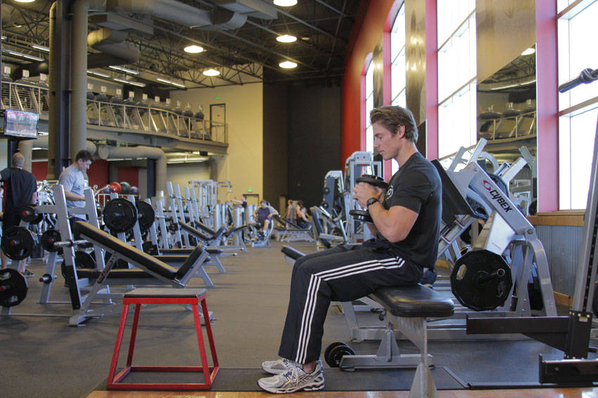 Dumbbell Seated Box Jump - starting position