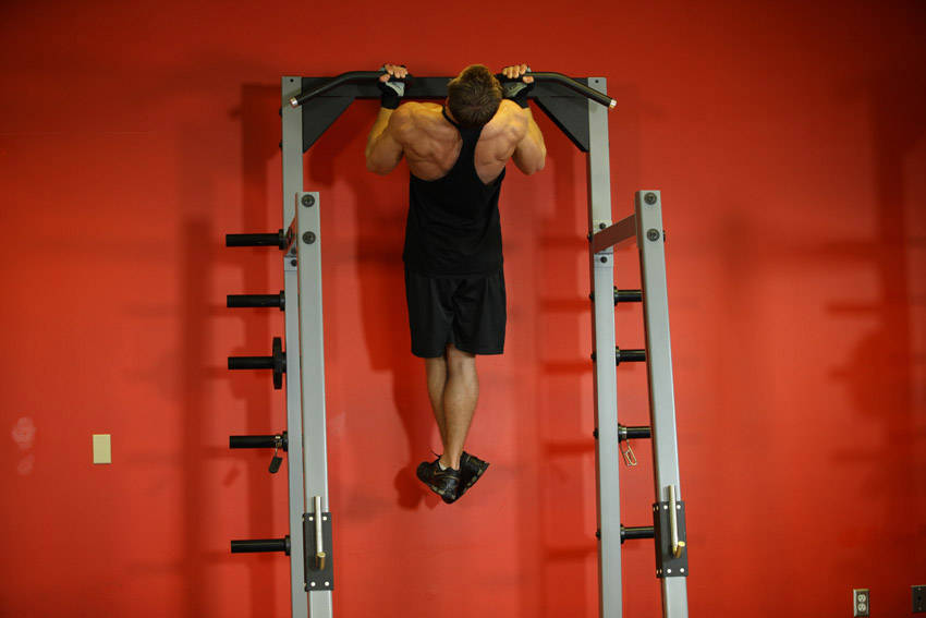 Gironda Sternum Chins - ending position