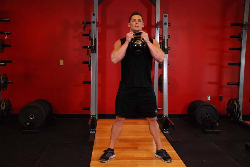 Goblet Squat - starting position