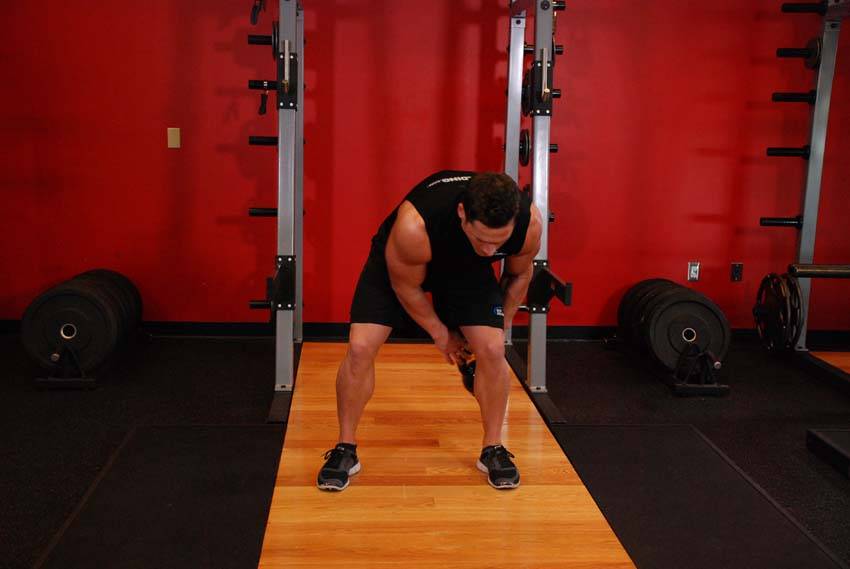 Kettlebell Figure 8 - starting position