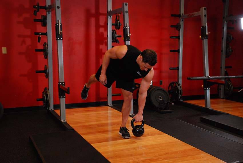 Kettlebell One-Legged Deadlift - ending position