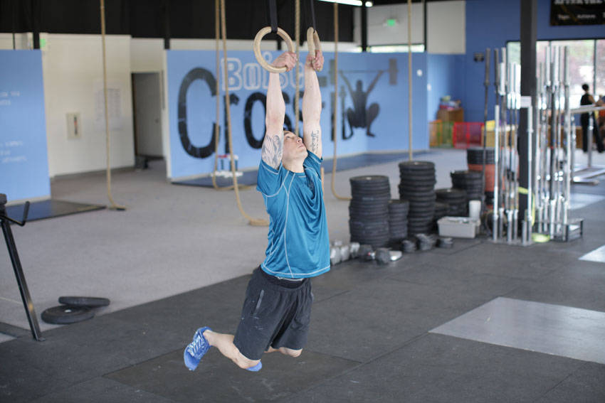 Kipping Muscle Up - starting position