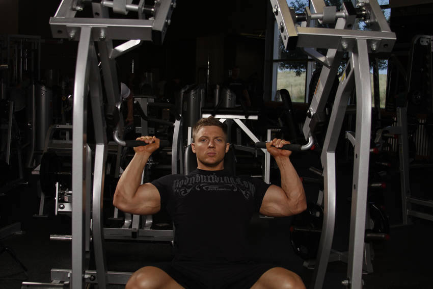 Leverage Shoulder Press - starting position