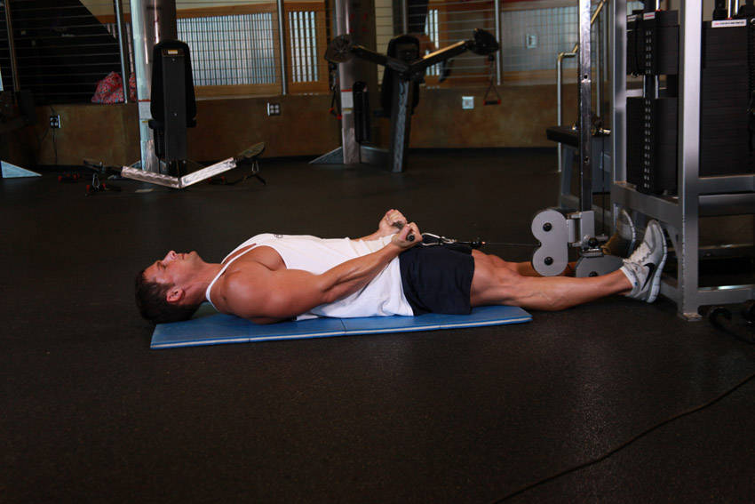 Lying Cable Curl - starting position