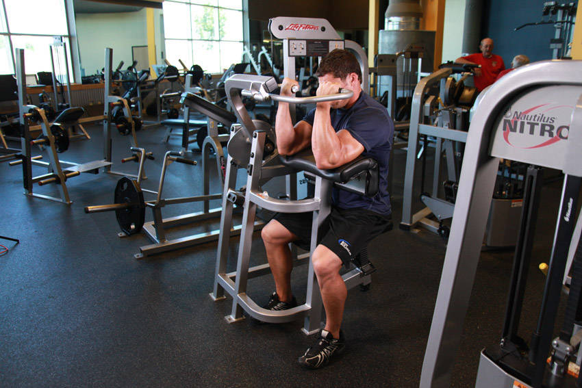 Machine Preacher Curls - ending position