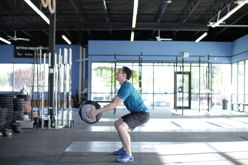 Medicine Ball Scoop Throw - starting position