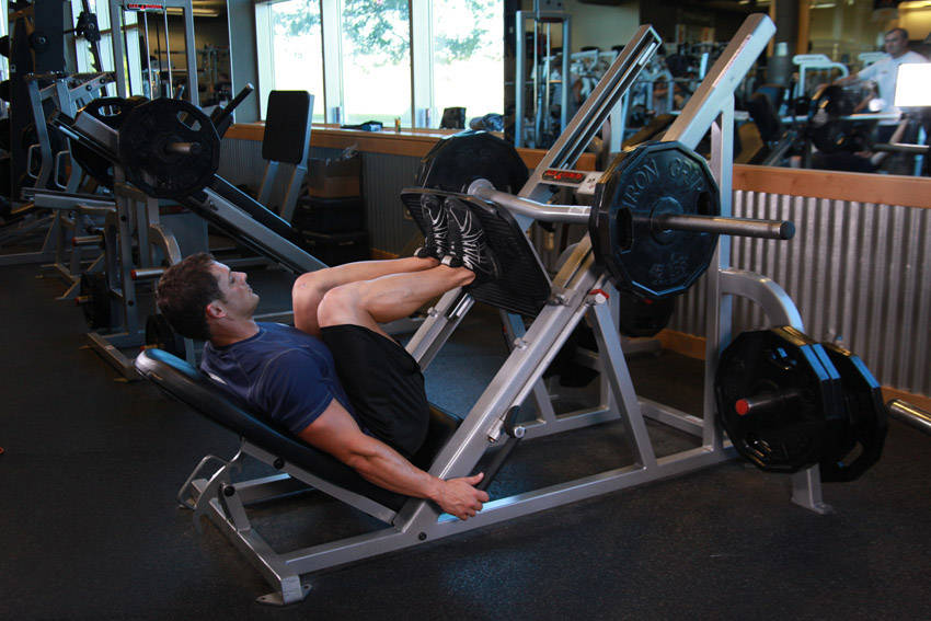 Narrow Stance Leg Press - starting position