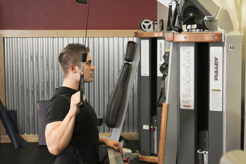 One Arm Lat Pulldown - ending position