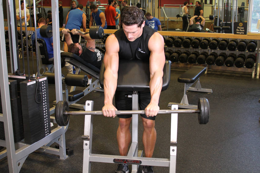 Reverse Barbell Preacher Curls - starting position