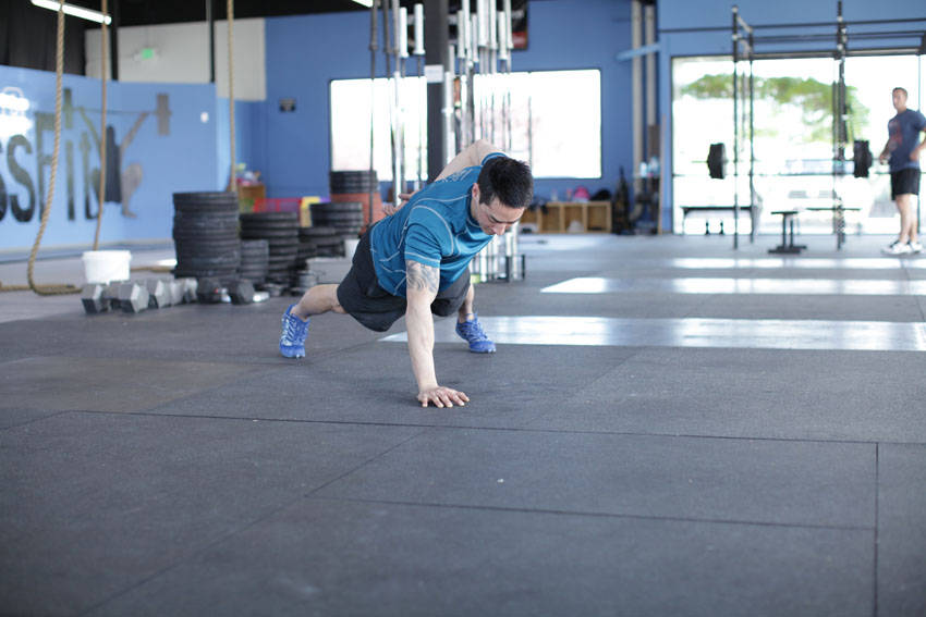 Single-Arm Push-Up - ending position