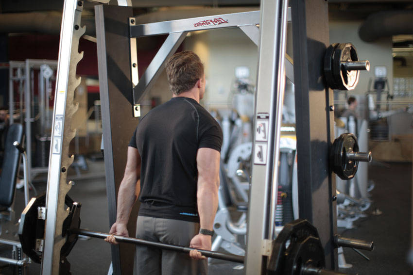 Smith Machine Behind the Back Shrug - starting position