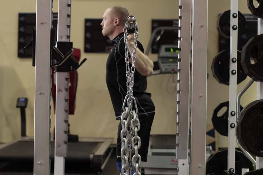 Squat with Chains - starting position