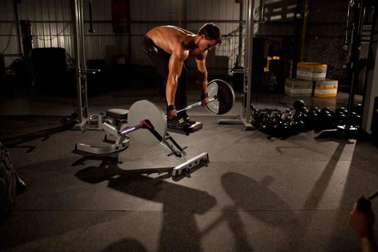 Straight Bar Bench Mid Rows - starting position