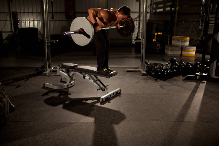 Straight Bar Bench Mid Rows - ending position