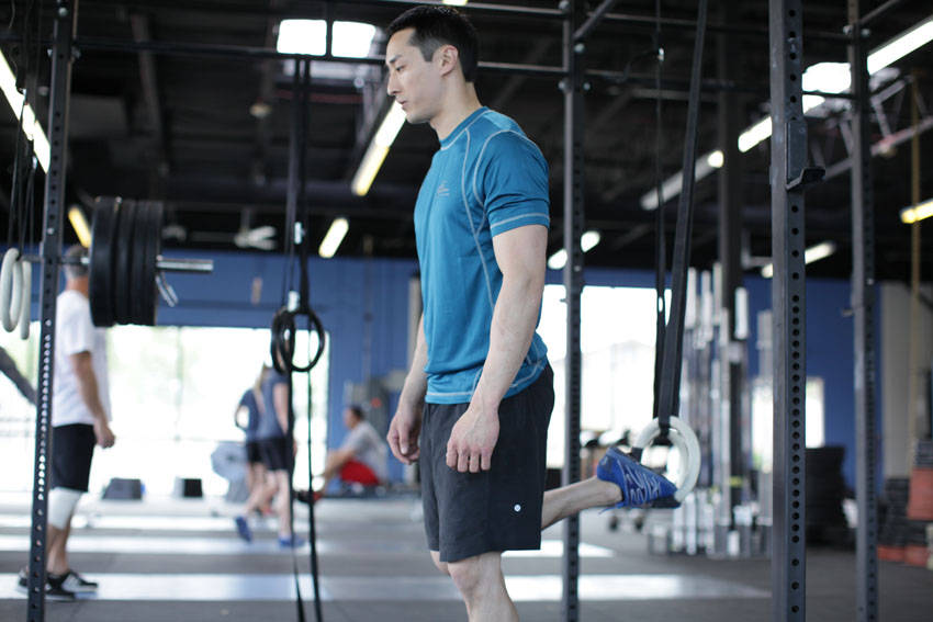 Suspended Split Squat - starting position