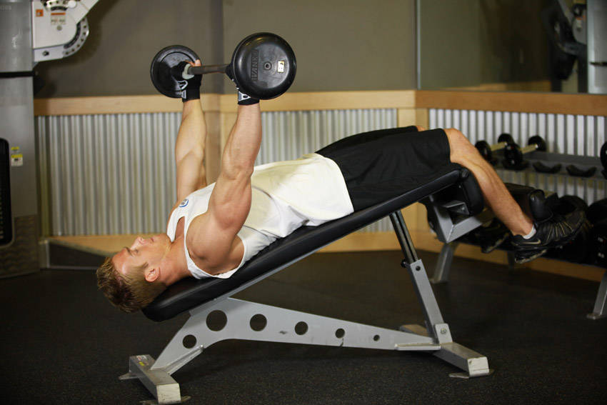 Wide-Grip Decline Barbell Pullover - starting position